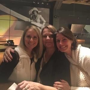 Meet your Posher, Jillian